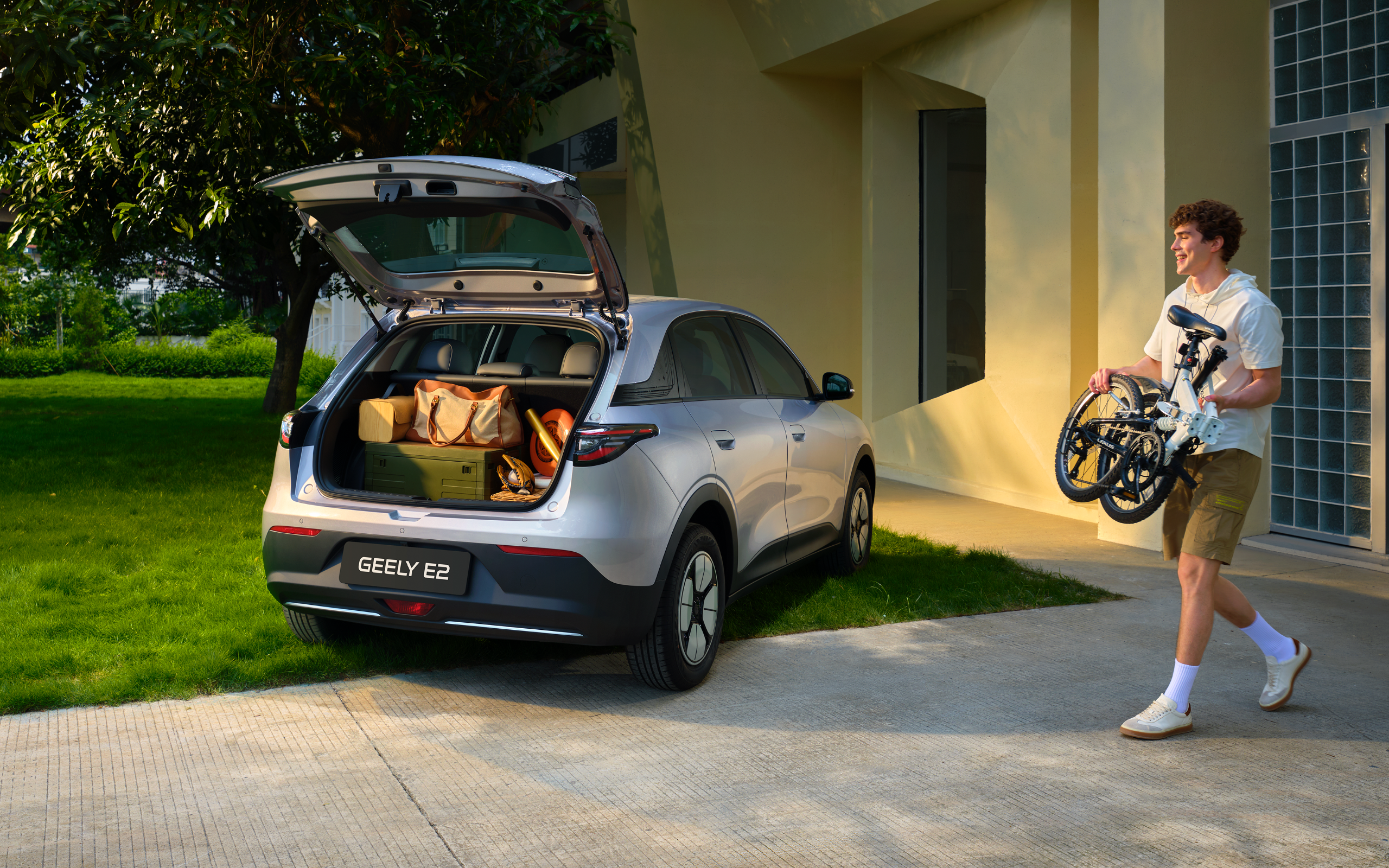 Mosolyt visz az utakra a Geely legújabb modellje