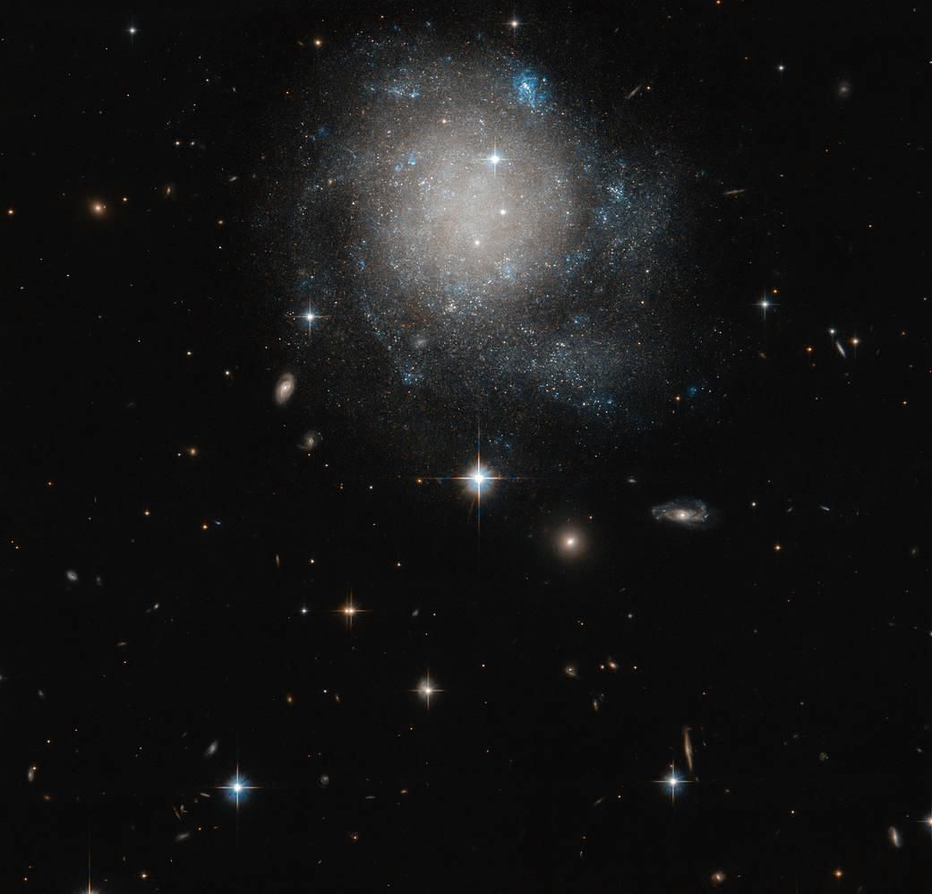 ESA/Hubble & NASA, R. Tully; Acknowledgment: Gagandeep Anand