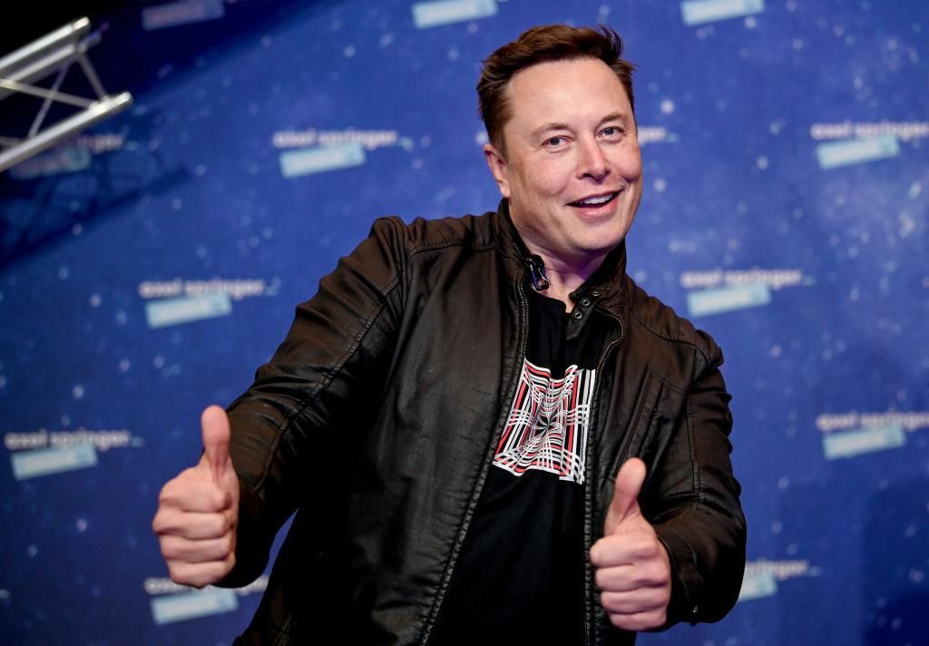 Elon Musk azt akarja, hogy lehessen ezzel a kriptóval fizetni a Mekiben