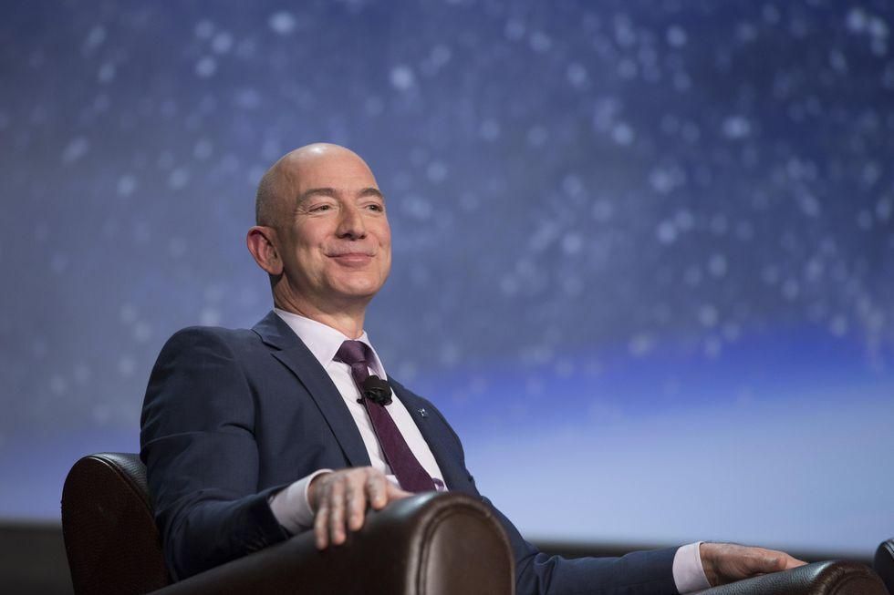 Így zajlik egy állásinterjú Jeff Bezos űrcégénél